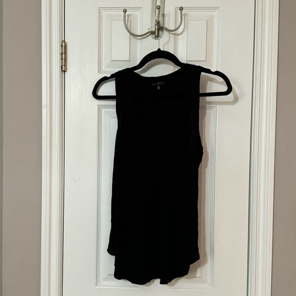 Dynamite Size Large Black Tank